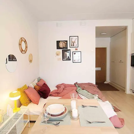 Διαμέρισμα Tikkurila For 4 People Next To The Airport, Private Parking