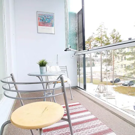 Tikkurila For 4 People Next To The Airport, Private Parking Apartment Vantaa