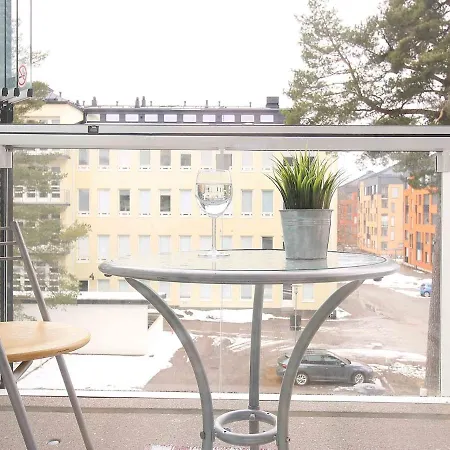 Apartment Tikkurila For 4 People Next To The Airport, Private Parking *