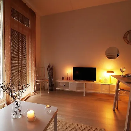 Tikkurila For 4 People Next To The Airport, Private Parking Apartament *