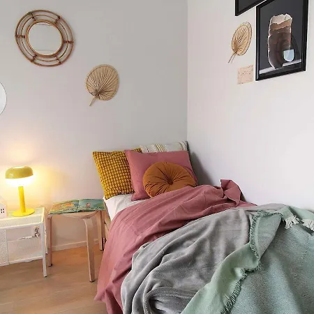 Tikkurila For 4 People Next To The Airport, Private Parking *